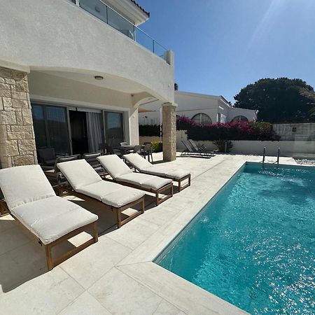 Coral Bay Beach Villa Paphos Ngoại thất bức ảnh