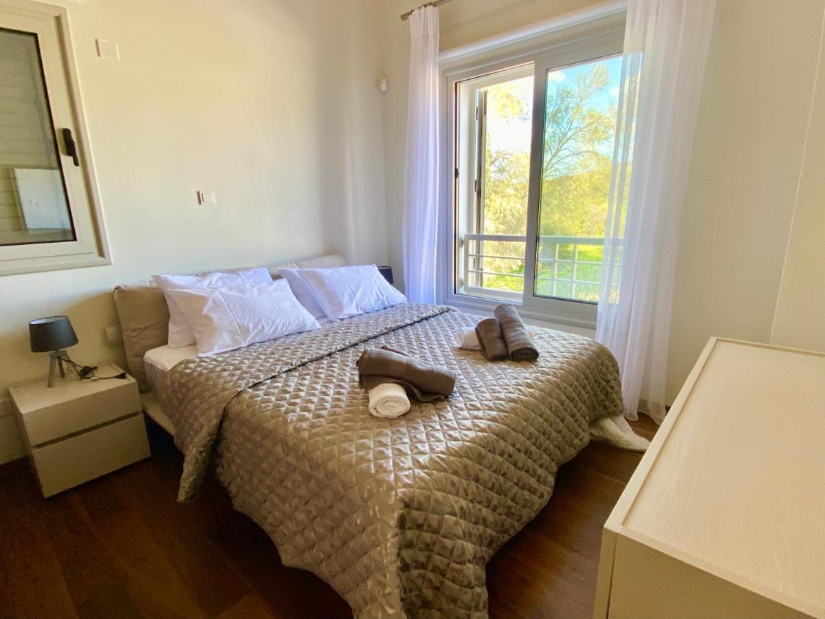 Coral Bay Beach Villa Paphos Ngoại thất bức ảnh