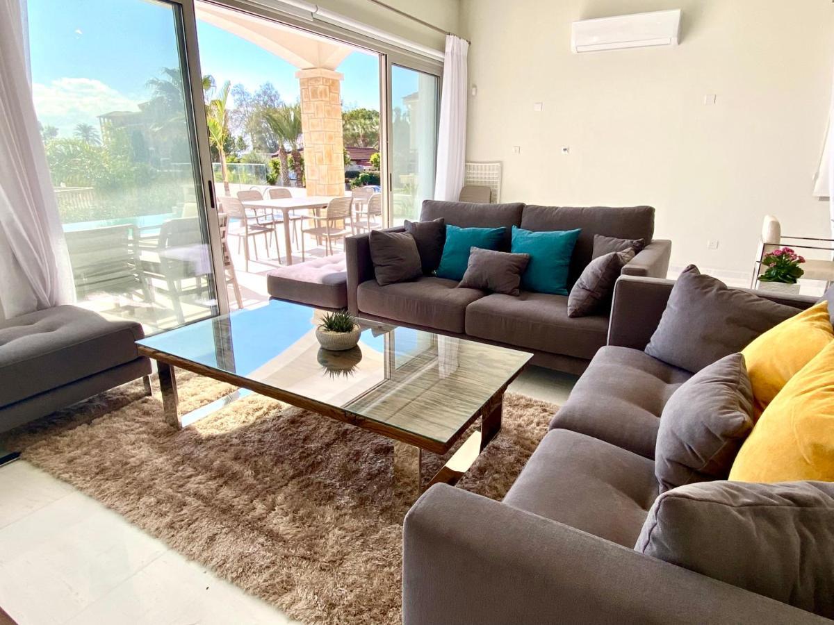 Coral Bay Beach Villa Paphos Ngoại thất bức ảnh