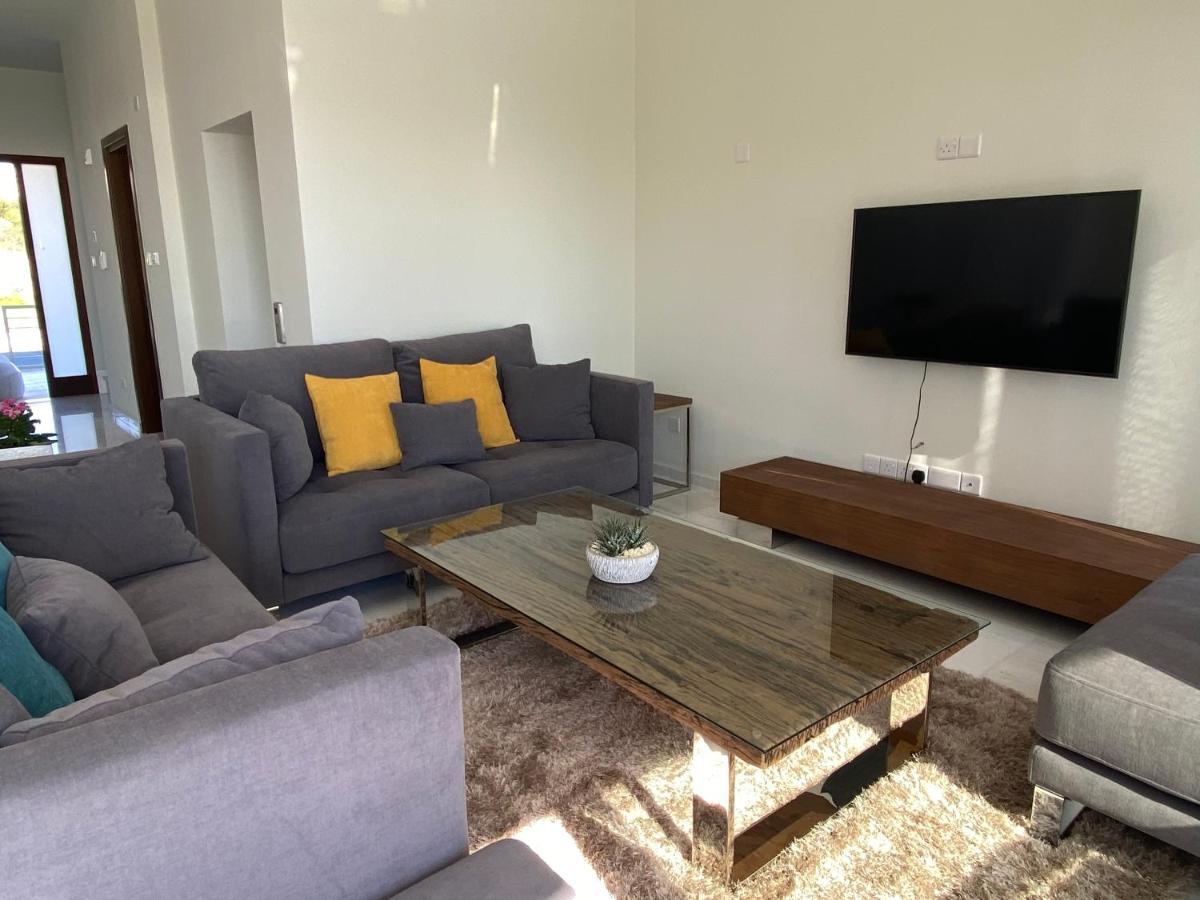 Coral Bay Beach Villa Paphos Ngoại thất bức ảnh