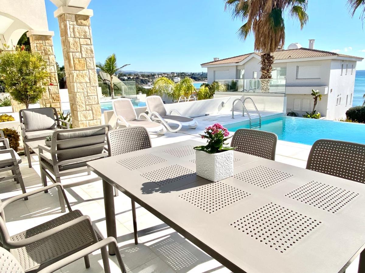 Coral Bay Beach Villa Paphos Ngoại thất bức ảnh