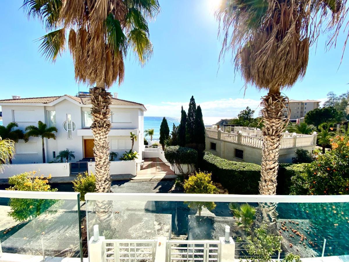 Coral Bay Beach Villa Paphos Ngoại thất bức ảnh