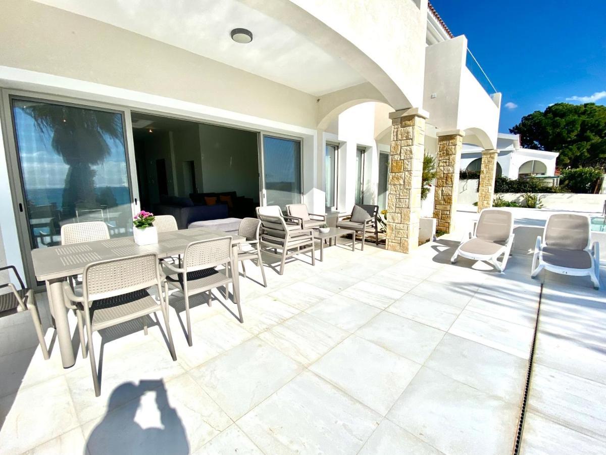 Coral Bay Beach Villa Paphos Ngoại thất bức ảnh