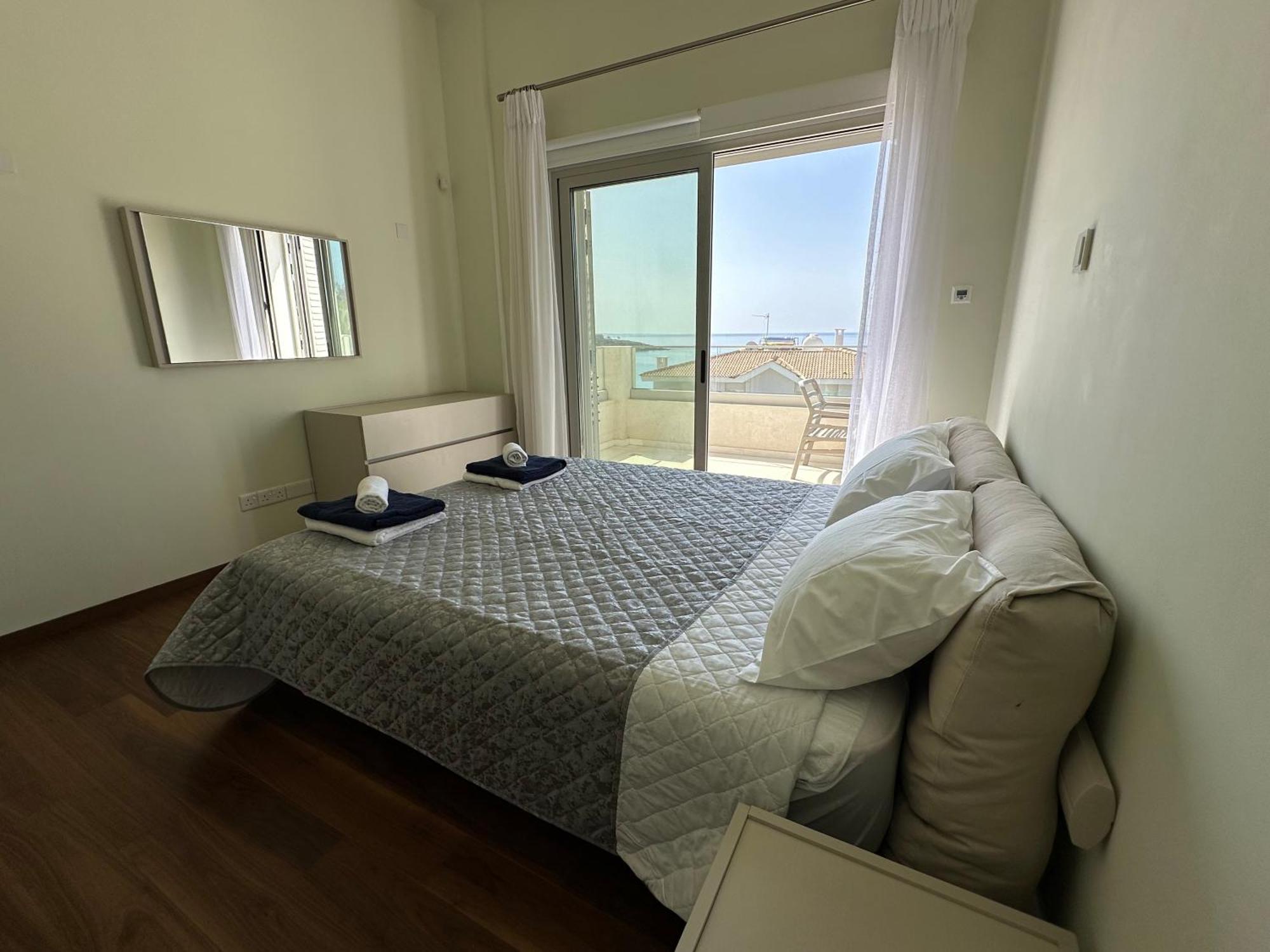 Coral Bay Beach Villa Paphos Ngoại thất bức ảnh
