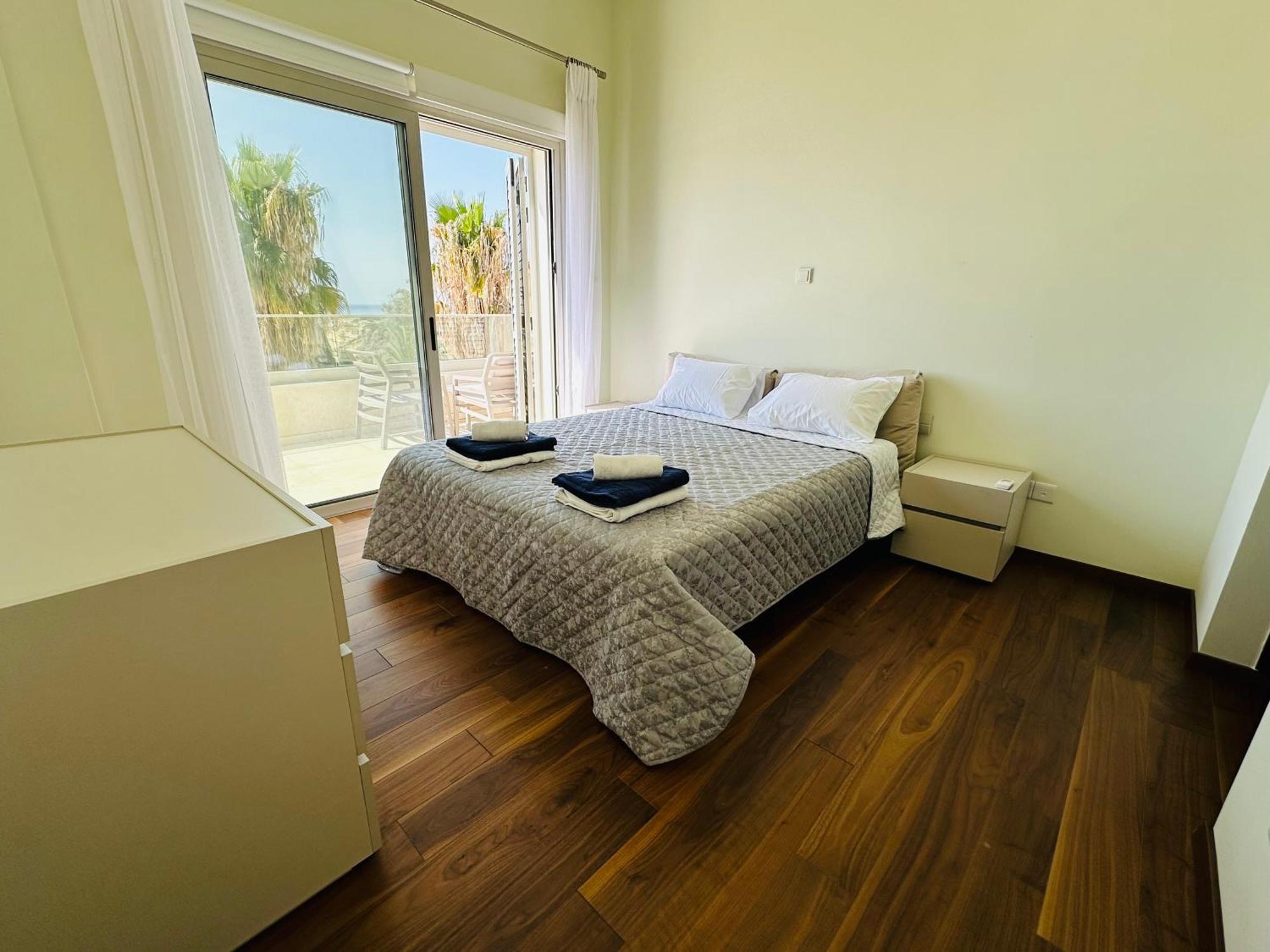 Coral Bay Beach Villa Paphos Ngoại thất bức ảnh