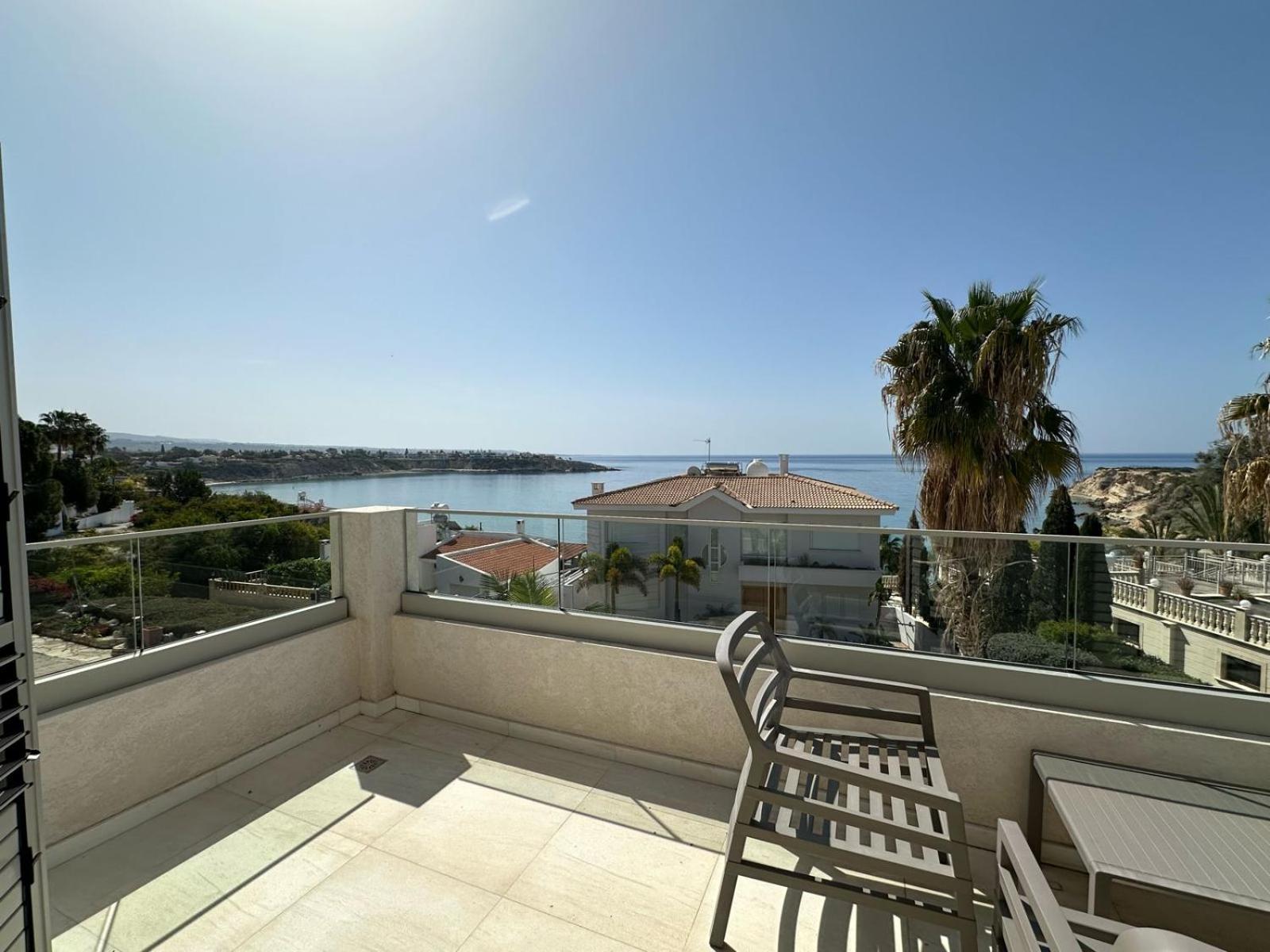 Coral Bay Beach Villa Paphos Ngoại thất bức ảnh